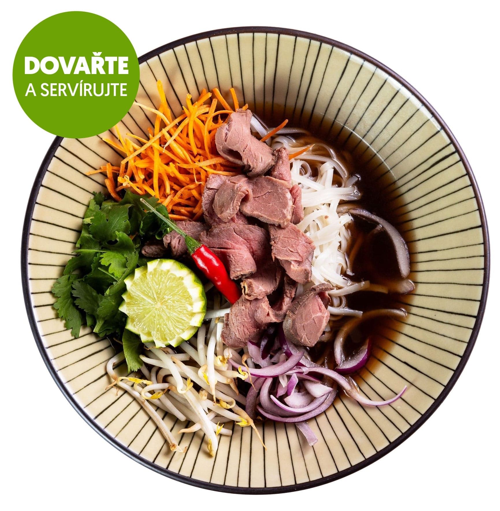 Vietnamská Pho Bo polévka s rýžovými nudlemi z Café Buddha