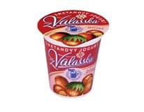 MLÉKÁRNA VALAŠSKÉ MEZIŘÍČÍ Jogurt smetanový oříšek 8 % tuku chlaz. 10 x 150 g