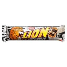 Lion Black & White tyčinka s oplatkou s příchutí brownies, s karamelovou náplní a křupinkami 42g