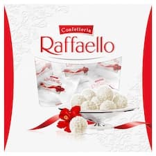 Raffaello Křupavá oplatka zdobená strouhaným kokosem, s celou mandlí uvnitř 260g