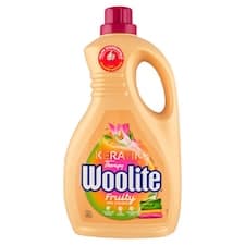 Woolite Keratin Therapy Fruity tekutý prací přípravek s keratinem 45 praní 2,7l