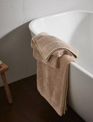 Marks & Spencer Luxusní ručník, barva moka, velikost 70 x 125 cm