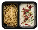 FitKitchen Špagety carbonara s kuřecím masem a bresaolou